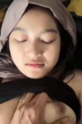 WIDYA Hijab Kena Ewe.jpg