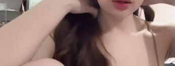 INDYRA Cantik Pamer Bogel.jpg