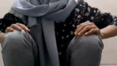 MAHASISWI Hijab Oleng Omek Di Toilet Kampus.jpg