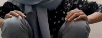 MAHASISWI Hijab Oleng Omek Di Toilet Kampus.jpg