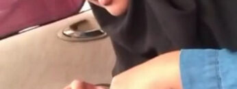 HIJAB Mahasiswi Nyotong Di Mobil.jpg