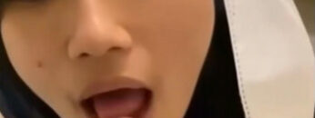 Hijab SPG Kebelet Nyepong Di Tangga.jpg