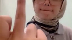 CEWE HIJAB Tantangan Omek Di Toilet Mall.jpg