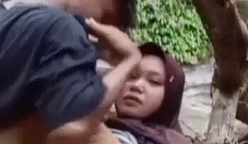 HIJAB Nekad Ngewe Outdoor2.jpg