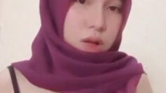 NAY HIJAB Horny Ngocok.jpg