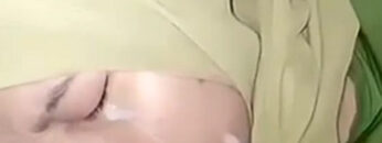 Ngewe Hijab Minta Crot Muka.jpg