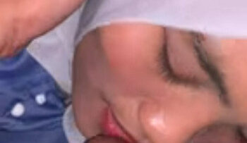 Pembantu Hijab Oral Sotong.jpg