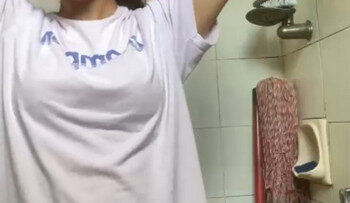 SHEHAN Mahasiswi Rekaman Mandi.jpg