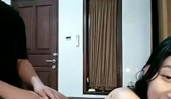 SILVI Prank Tukang Pijat.jpg