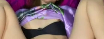 Gadis SPG Galau Ngangkang Di Kontrakan