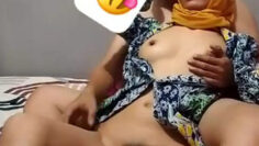 SKandal Bu Guru Hijab.jpg