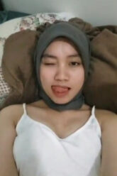 DEWI KIRAN Hijab SUkak Pamer.jpg