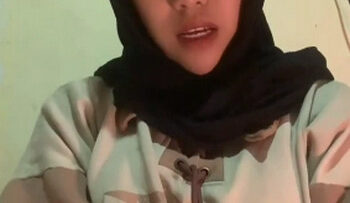 ELIN Hijab Pelajar Omek.jpg